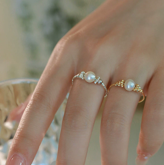 パールフープピアス レディース シンプル ゴールドカラー 上品 小ぶり アクセサリー